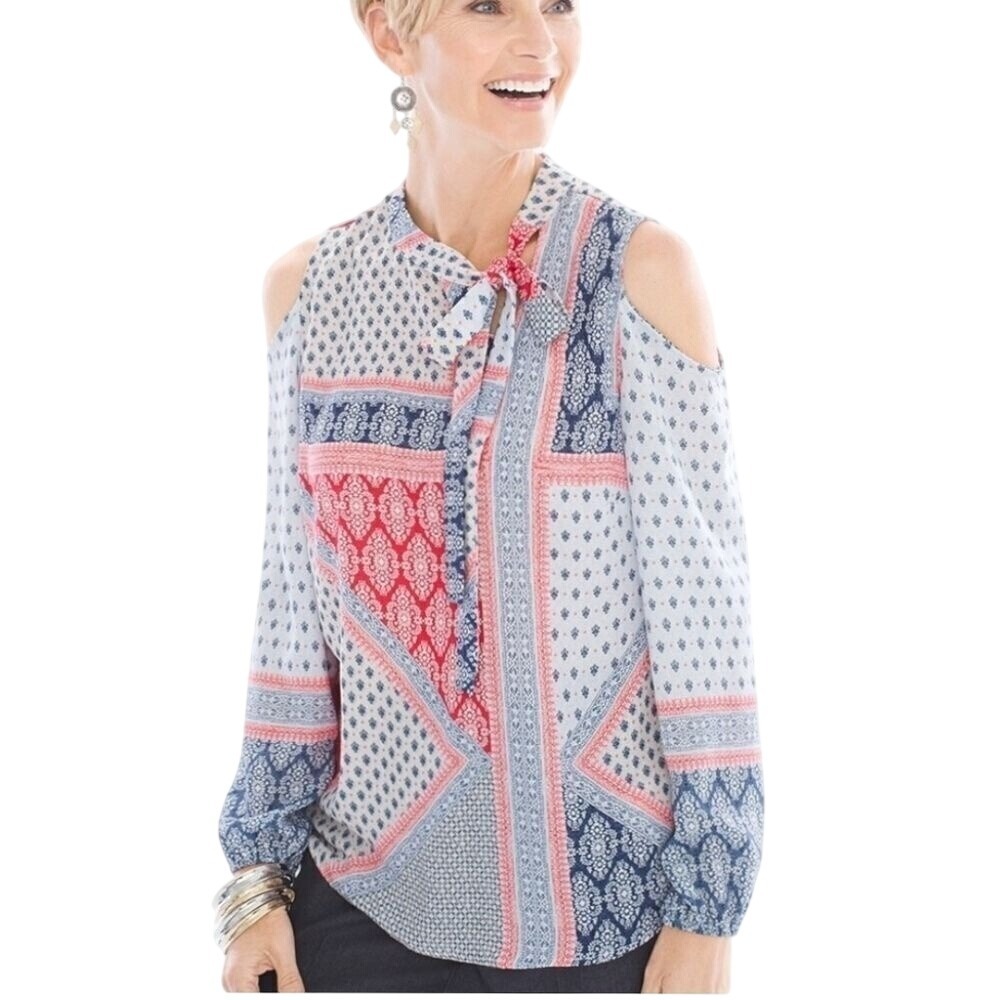 Chicos Bohemian Elements Cold Shoulder Tie Neck Top Runaway Red Blue Size 0
US S